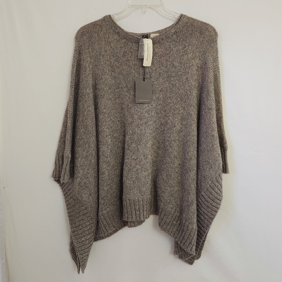 NWT Tommy Bahama Oversized Pullover with Gold Metal Fibers womens size s… - Picture 17 of 17
